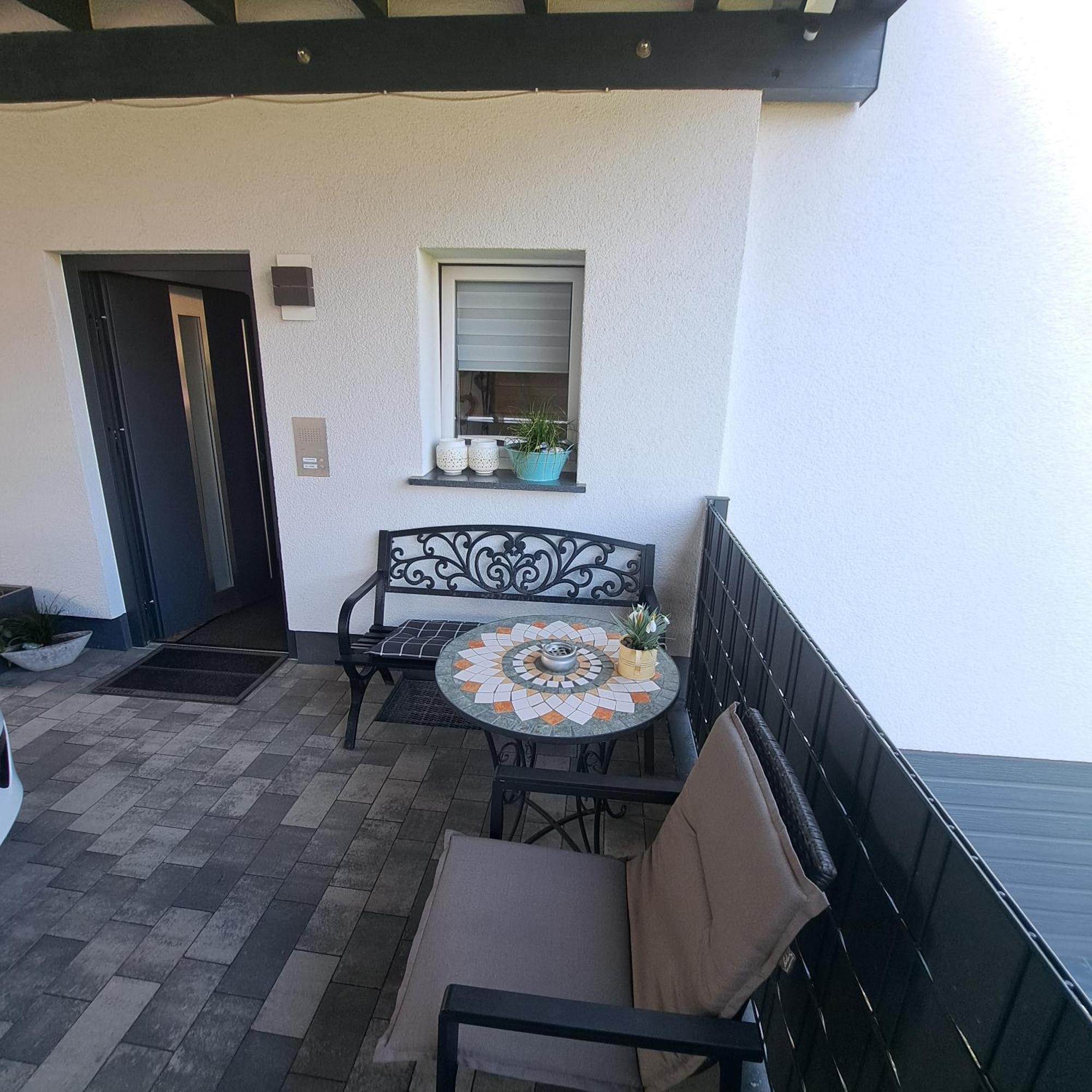 Wunderschoenes 2 Zimmer Apartment Inkl. Parkplatz Asbach  Екстериор снимка